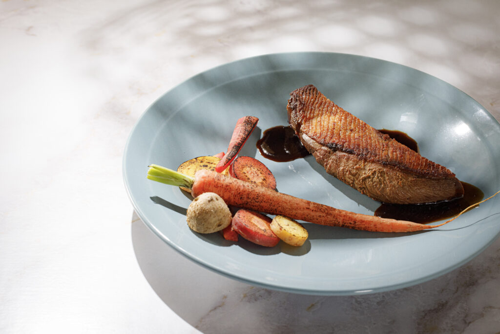 厳選食材の旨みを閉じ込めた、至福のメインディッシュ。