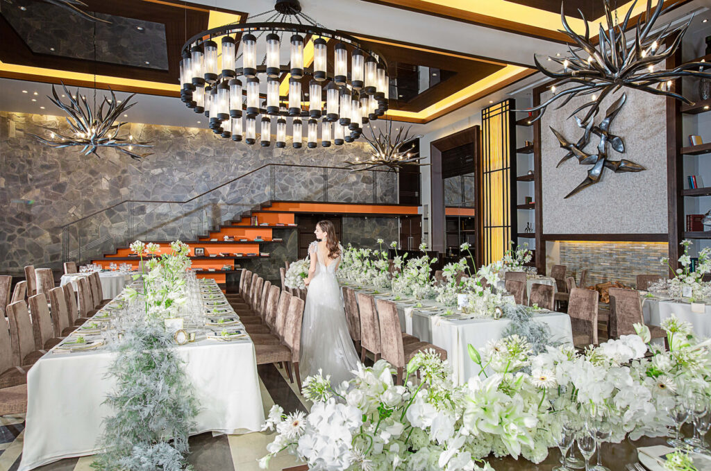 アートな天然石が上質な空間を演出するストーンヒルズ