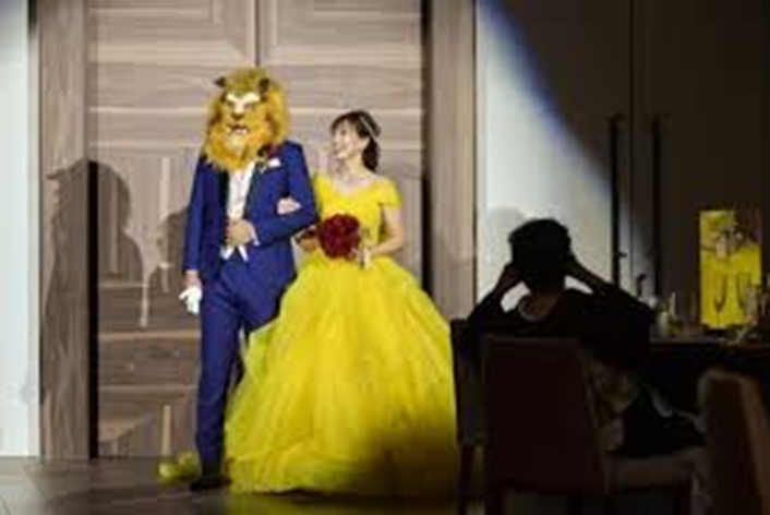 この入場の仕方はお二人らしさが一段と出せる、とても楽しい入場だと思います!